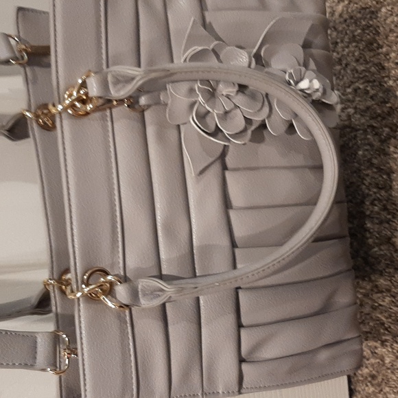 Light Gray Bag - Picture 4 of 8